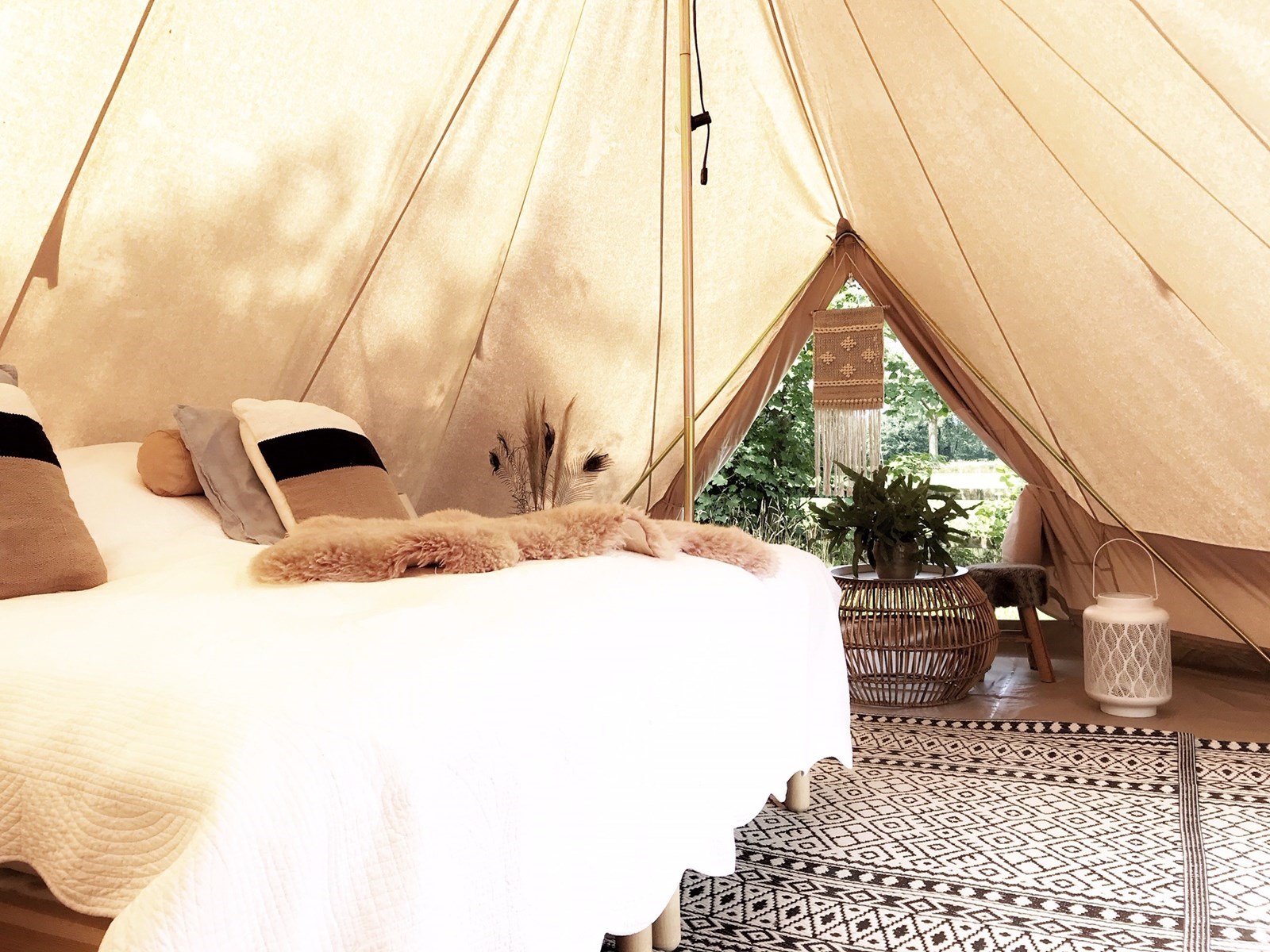 Privé glamping in een Tribe tent deLuxe
