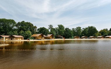 Luxe lodgetent aan het water Luxe lodgetent aan het water