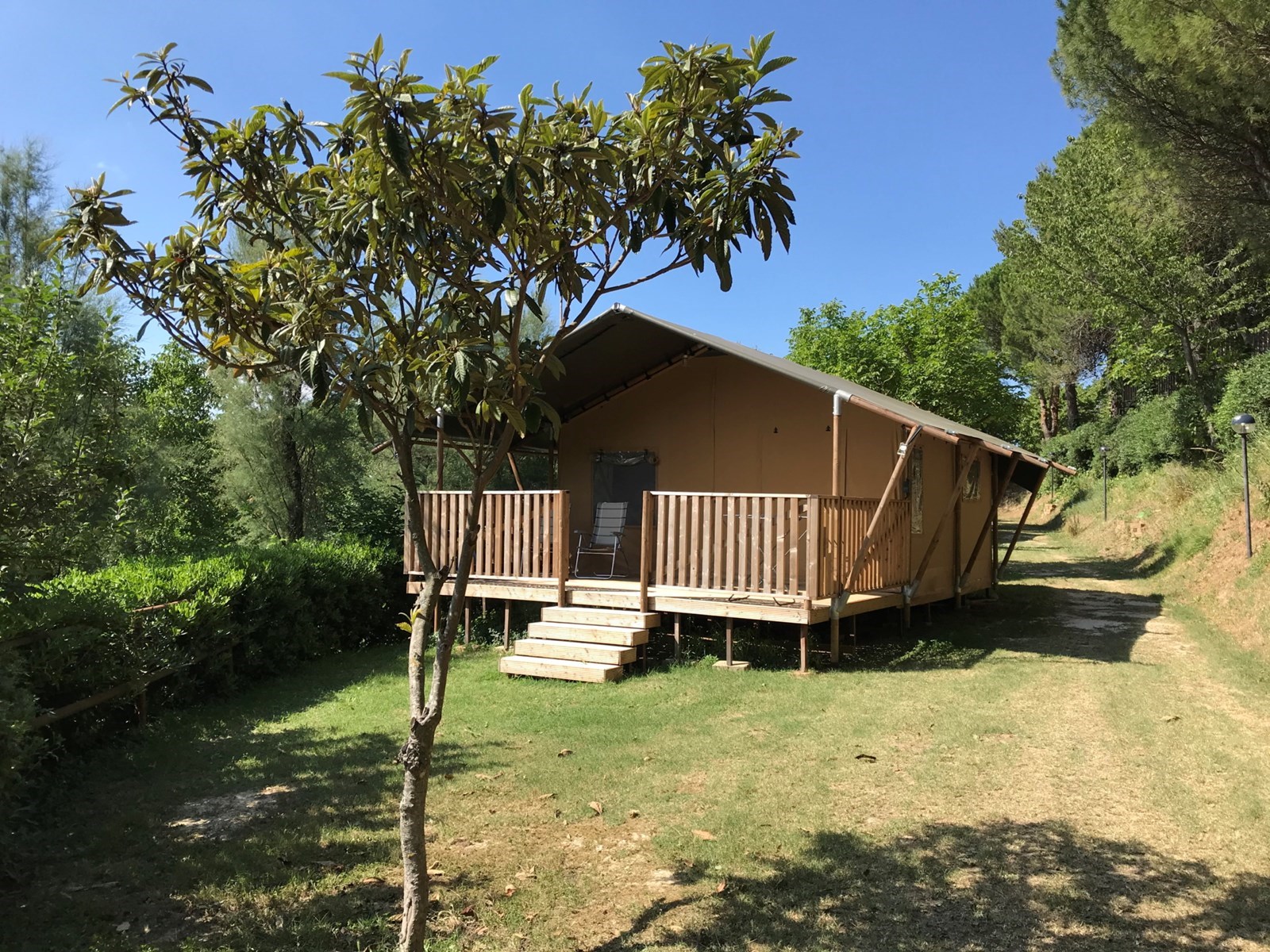 Safaritent met badkamer in Le Marche