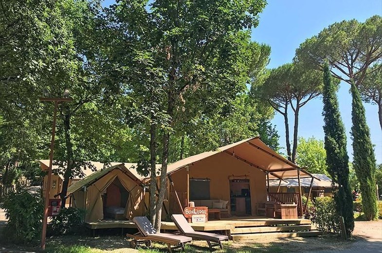 Glamping op Norcenni Girasole Village Glamping op Norcenni Girasole Village