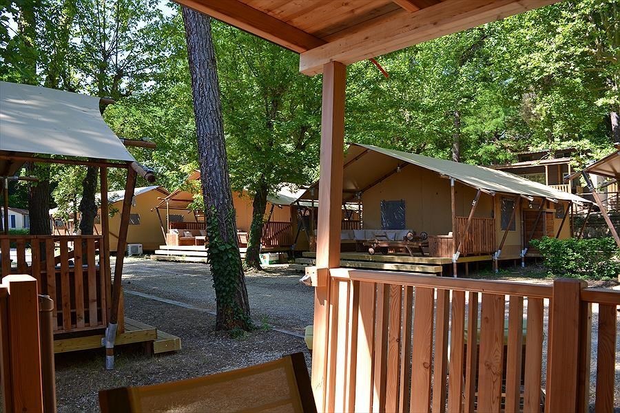 Glamping op Norcenni Girasole Village
