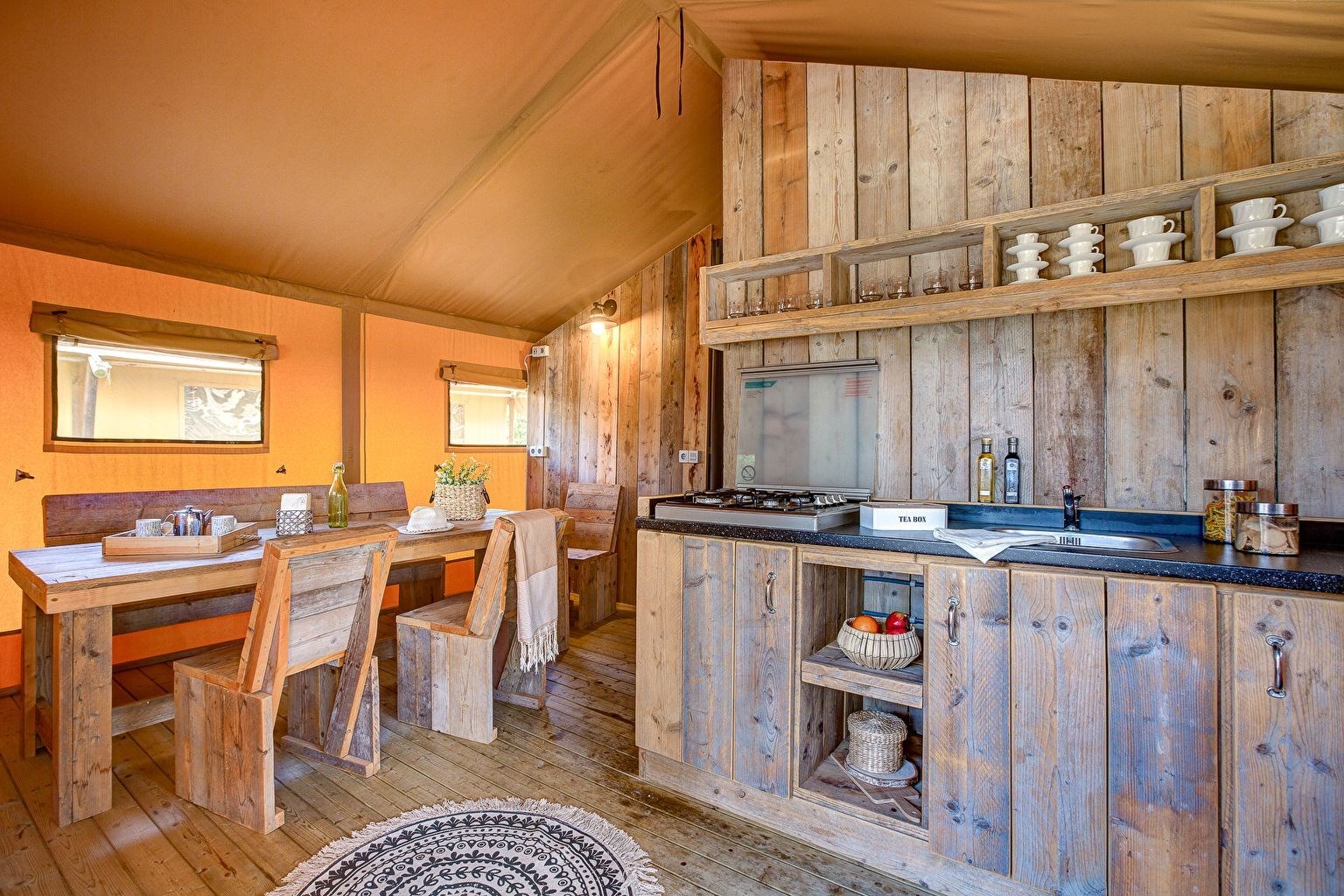 Safaritenten met badkamer op 5* camping