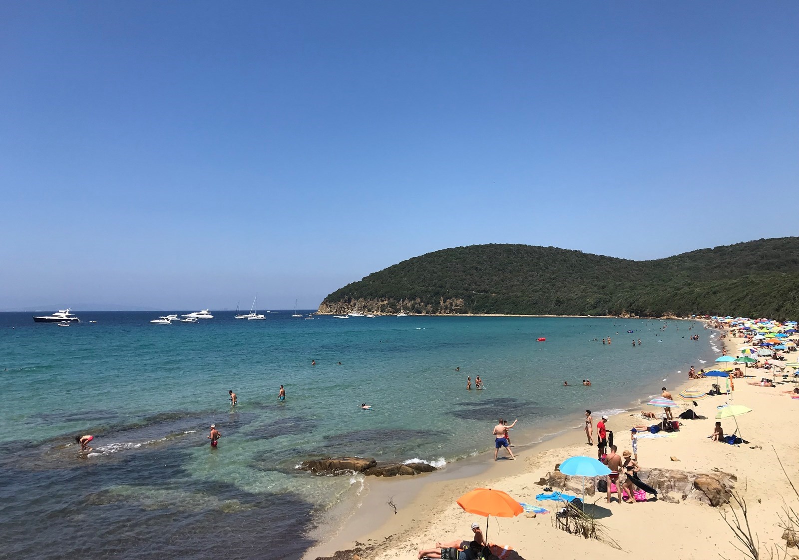 Overnachten in een lodgetent met badkamer