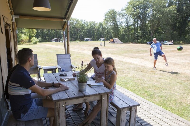 Safaritent op natuurcamping