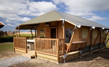 Luxe safaritent aan het Uitgeestermeer Luxe safaritent aan het Uitgeestermeer