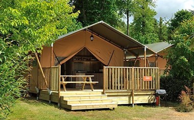 Safaritent met badkamer Safaritent met badkamer