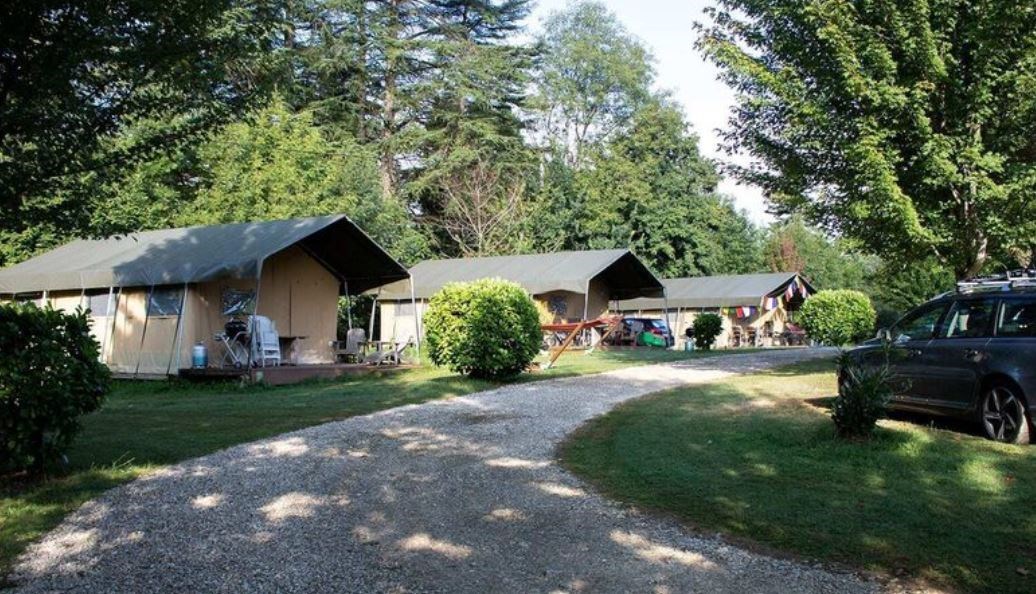 Safaritent op een familiecamping in de Dordogne