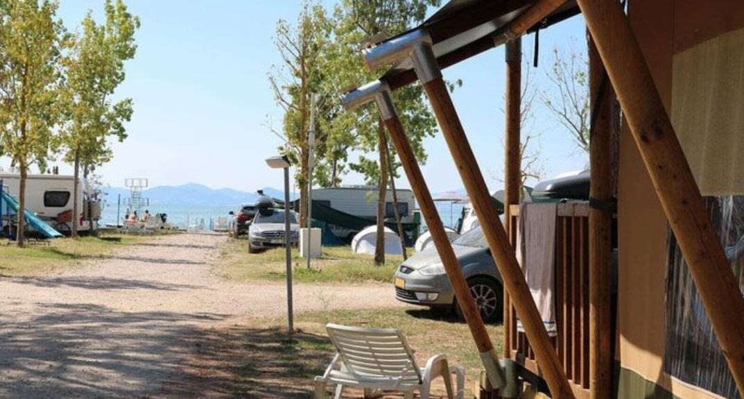 Luxe safaritent XL met sanitair