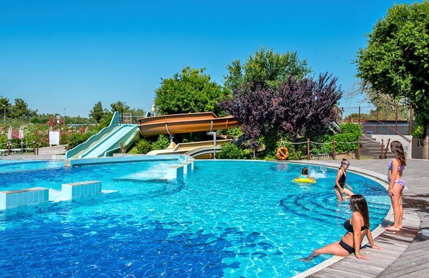 Lodgentent met badkamer aan de Adriatische kust