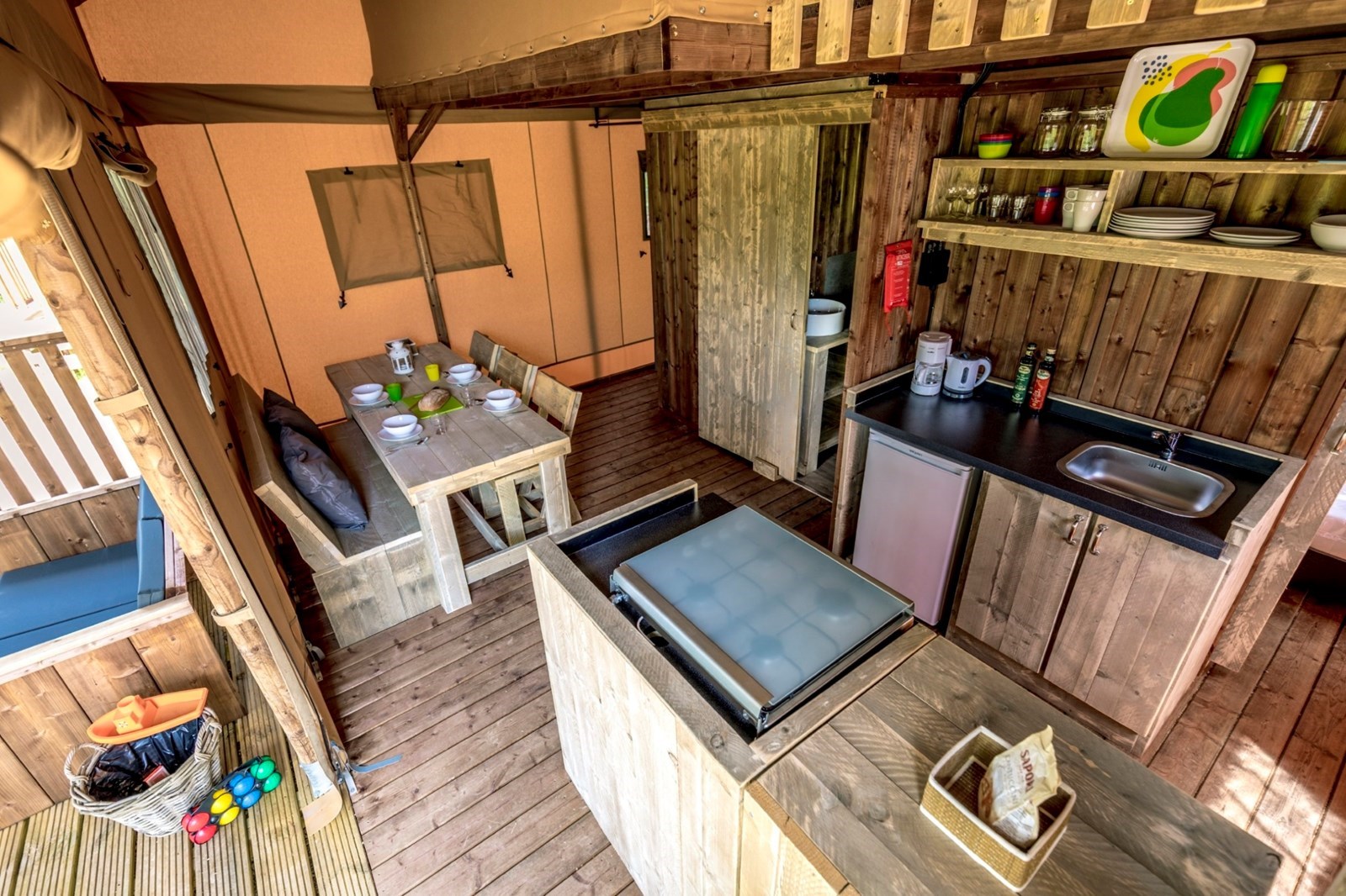 Glamping lodgetent met loft