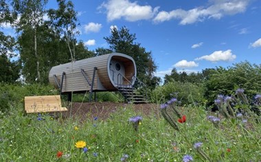 Glamping in een uniek huisje op palen Glamping in een uniek huisje op palen