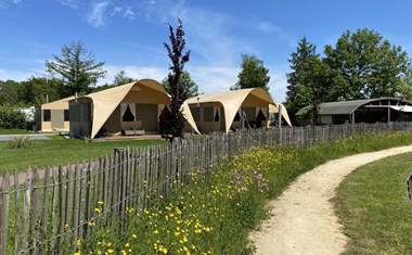 Luxe Tentlodge met privé badkamer Luxe Tentlodge met privé badkamer