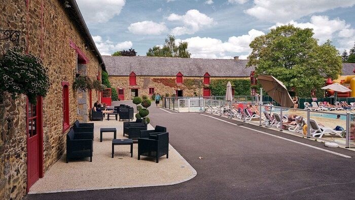 Safaritent met badkamer op 5* camping