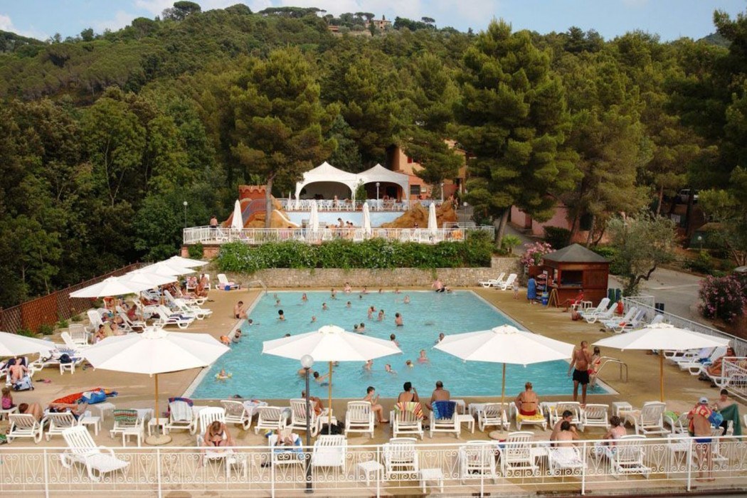 Lodgetent met badkamer in Toscane