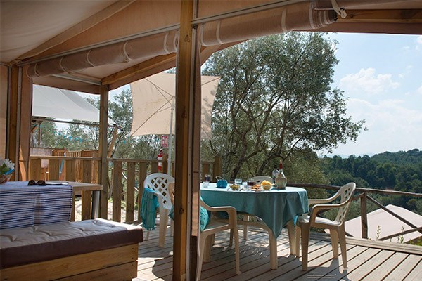 Lodgetent met badkamer