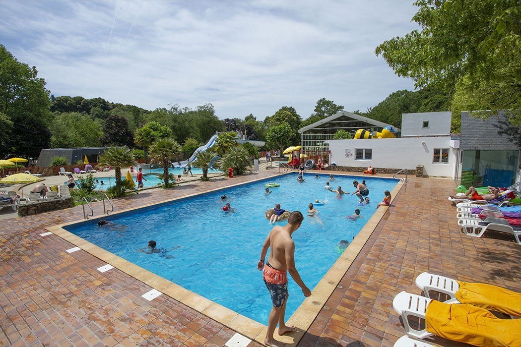 Safaritent met badkamer