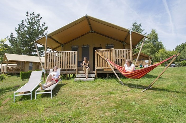 Safaritent met badkamer Safaritent met badkamer