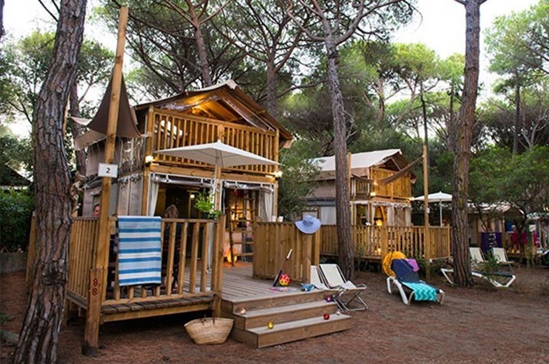 Airlodge met badkamer Airlodge met badkamer