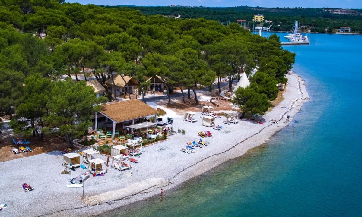 Safaritent met badkamer in Kroatië