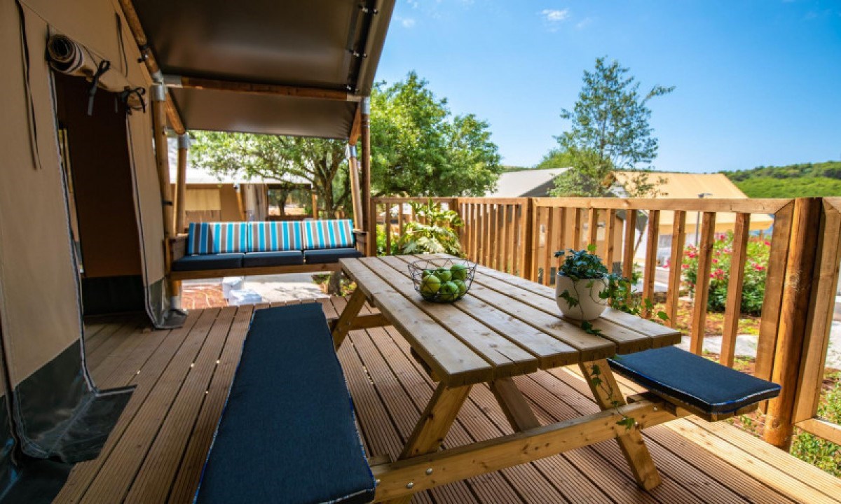 Safaritent met badkamer in Kroatië