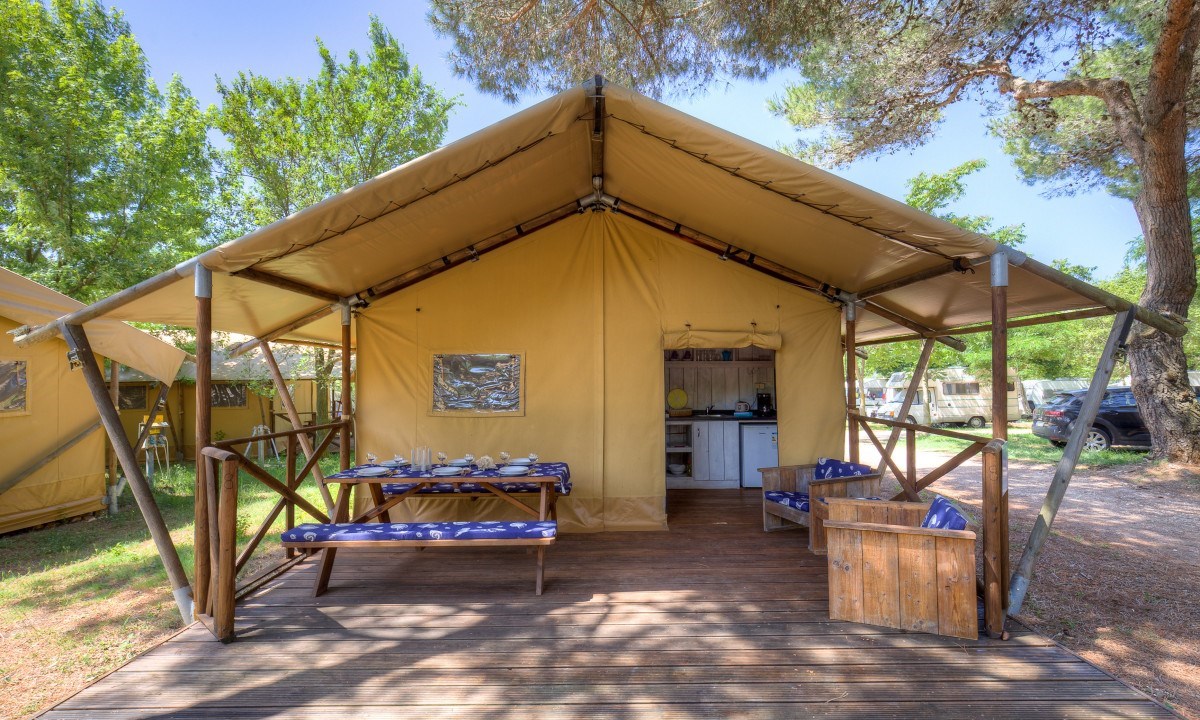 Luxe Safaritent met badkamer in Kroatië