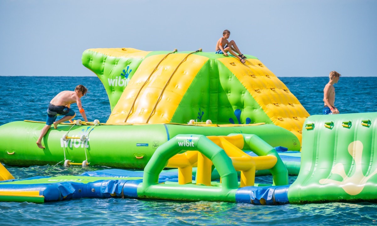 Glamping safaritent met eigen badkamer en airco