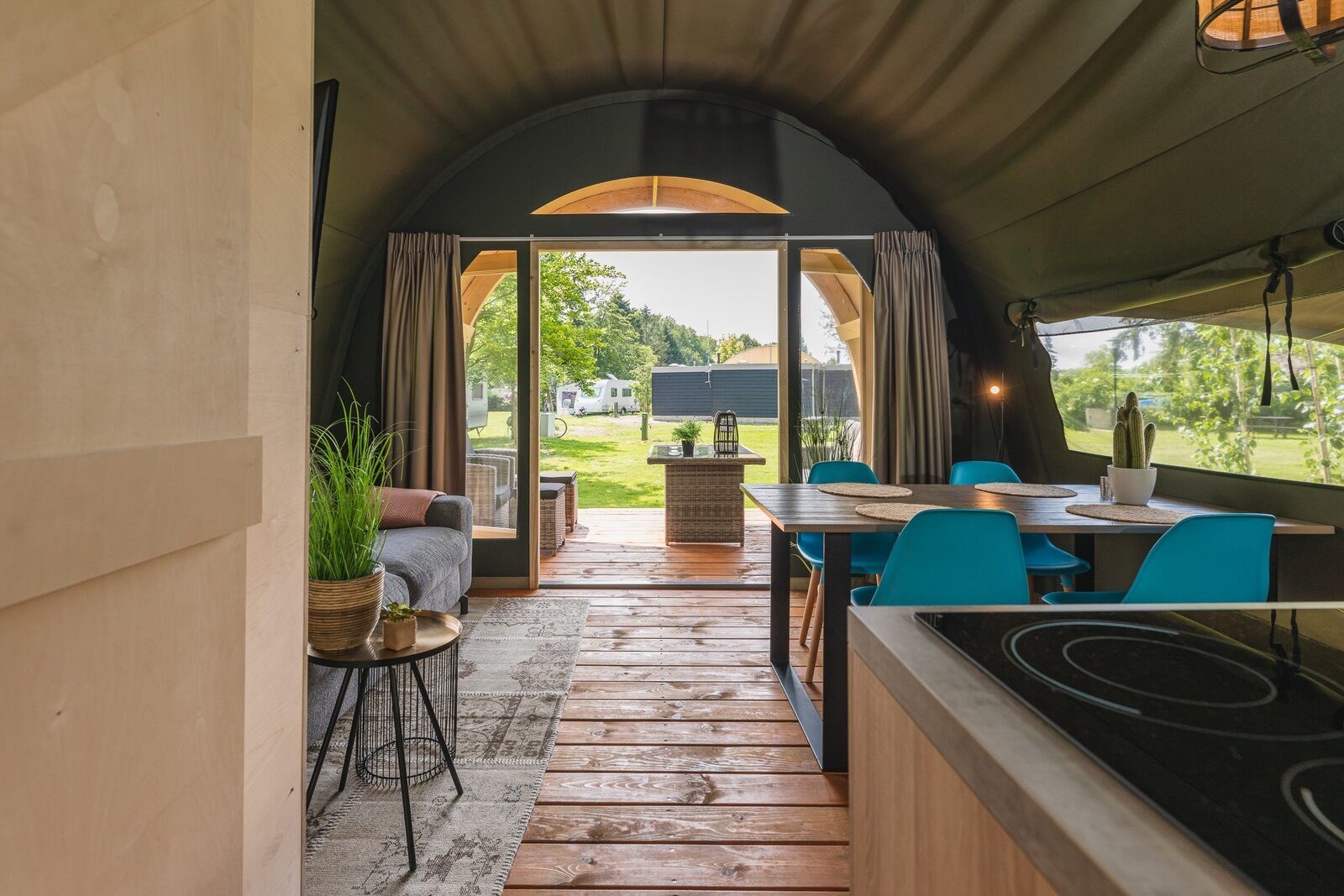 Luxe Lodgetent met eigen badkamer in het mooie Twente