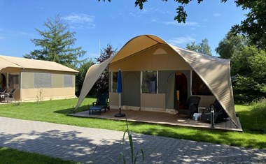 Lodgetent met eigen badkamer in Hardenberg Lodgetent met eigen badkamer in Hardenberg