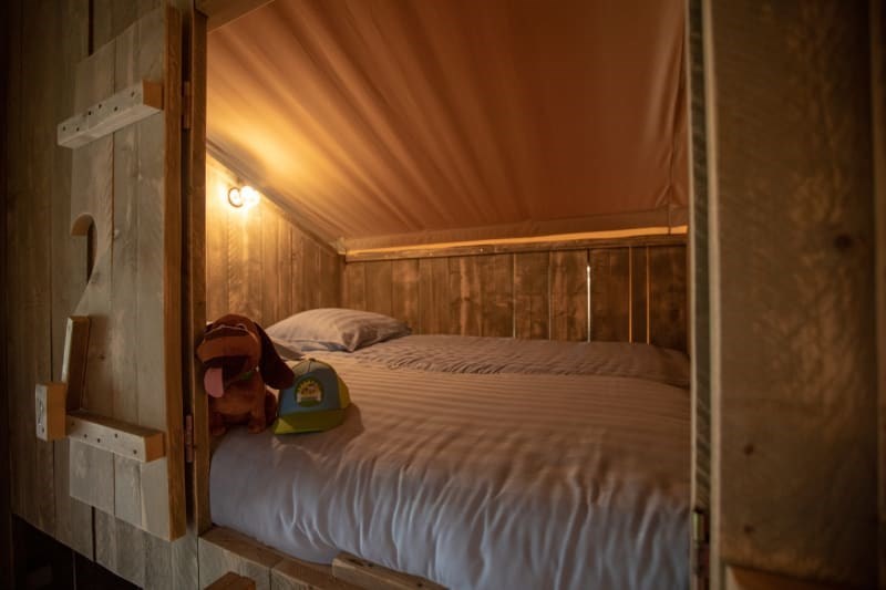 Safaritent met badkamer aan de Cote d'Azur