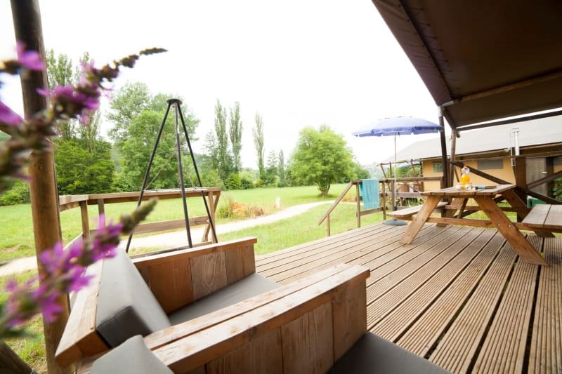 Glamping safaritent met eigen badkamer in de Dordogne
