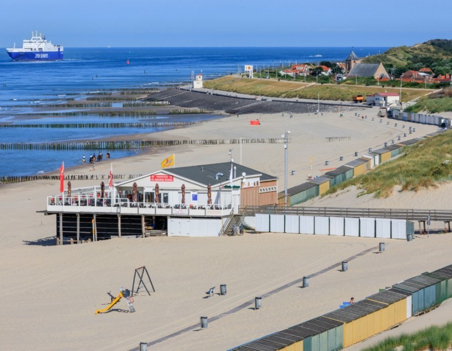 Glamping in een safaritent met eigen badkamer in de Zoutelande