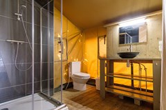 Safaritent met badkamer in Rheeze Safaritent met badkamer in Rheeze