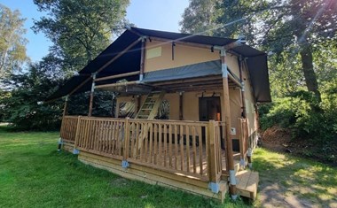 Stoere Ranger Lodgetent in de Ardennen Stoere Ranger Lodgetent in de Ardennen