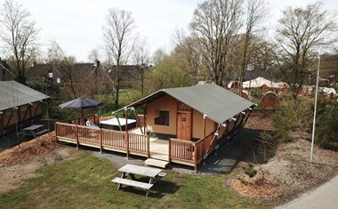 Safaritent met privé bubbelbad Safaritent met privé bubbelbad