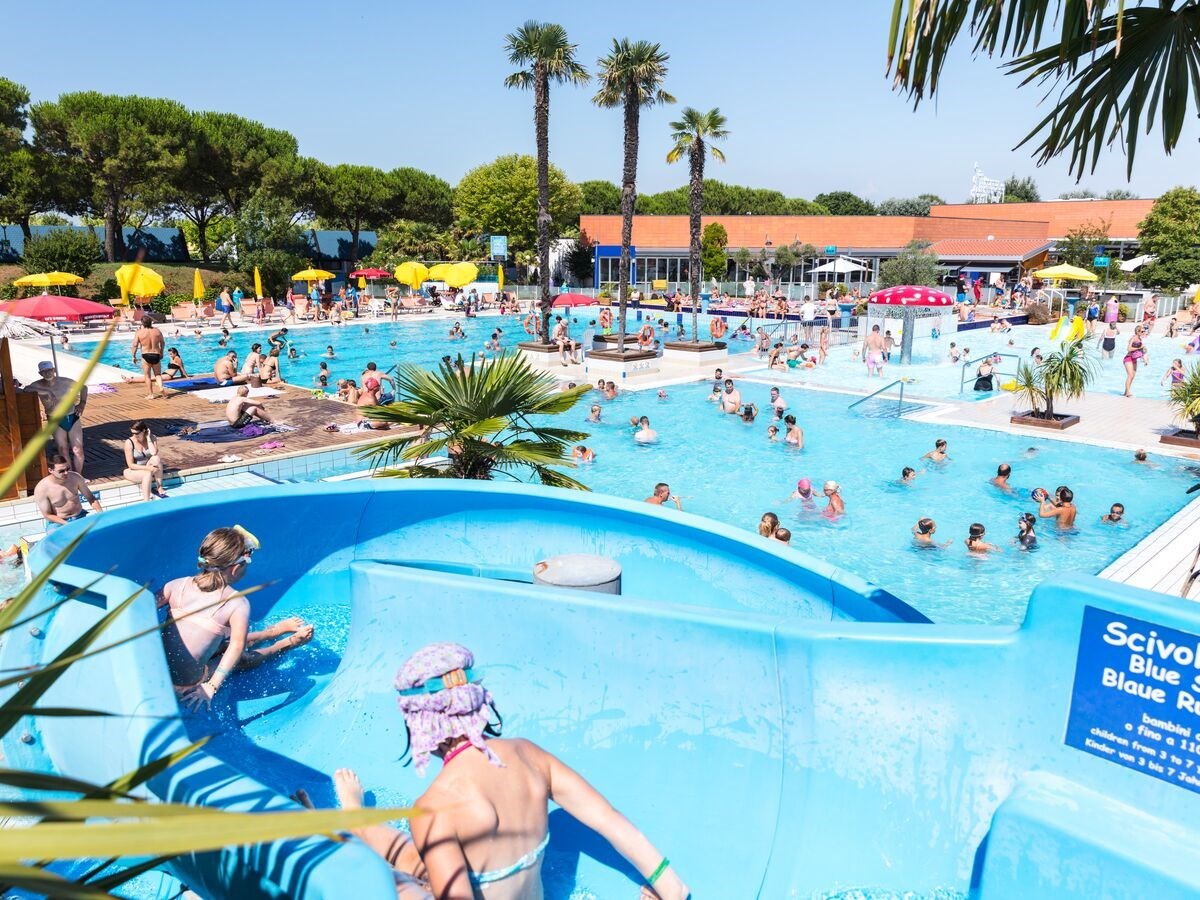 Lodgetent met badkamer aan de Adriatische kust