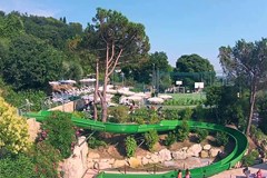 Airlodge met badkamer en prachtig uitzicht over het Gardameer Airlodge met badkamer en prachtig uitzicht over het Gardameer