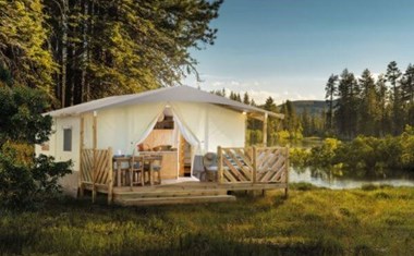 Lodgetent met badkamer aan het Gardameer Lodgetent met badkamer aan het Gardameer