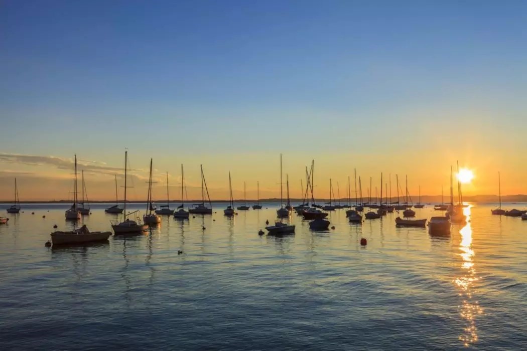Lodgetent met badkamer aan het Gardameer