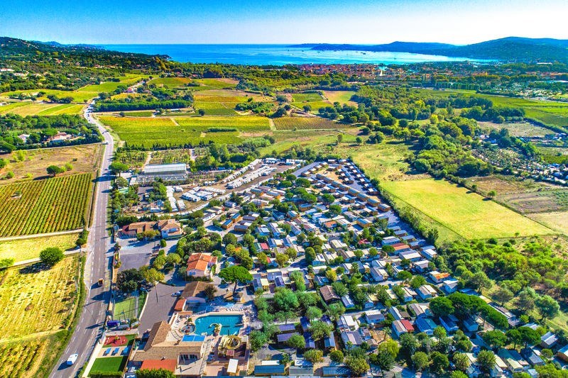 Safaritent met badkamer aan de Atlantische kust
