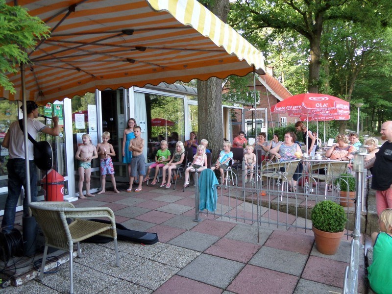 Stoere Safaritent met badkamer in het gezellige Twente