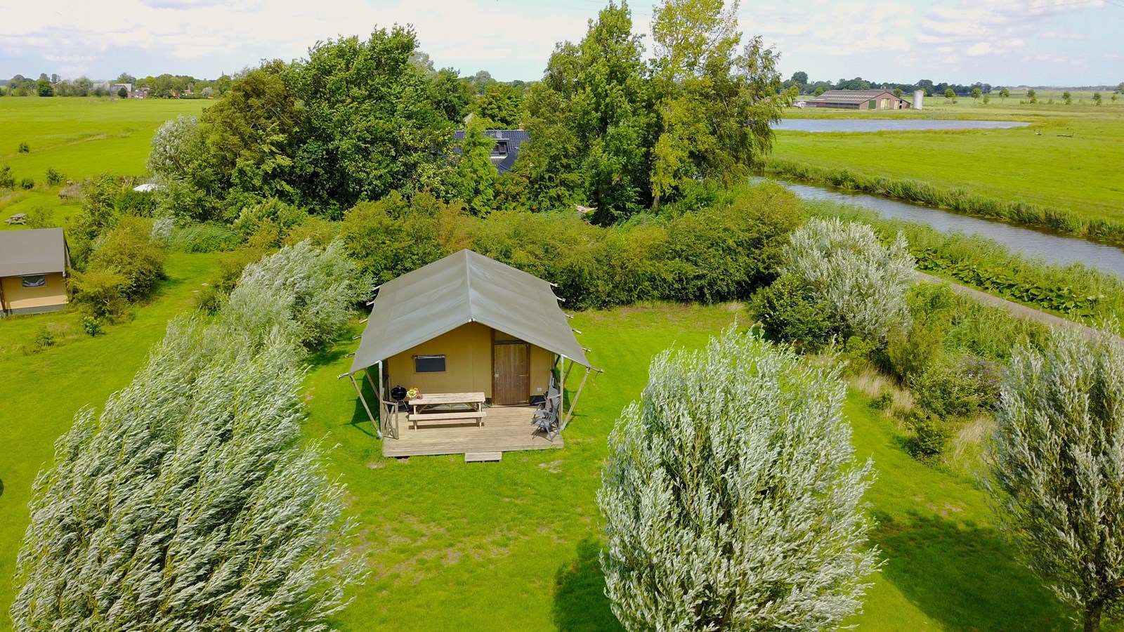 Luxe Safaritent op het Groninger platteland
