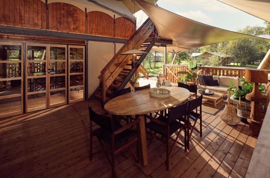 De meest unieke glamping accommodatie van Nederland met eigen hout gestookte hottub