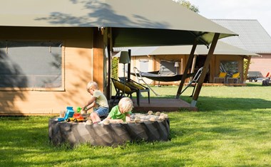 Luxe Barntent bij de boer in het plaatsje Zeeland Luxe Barntent bij de boer in het plaatsje Zeeland