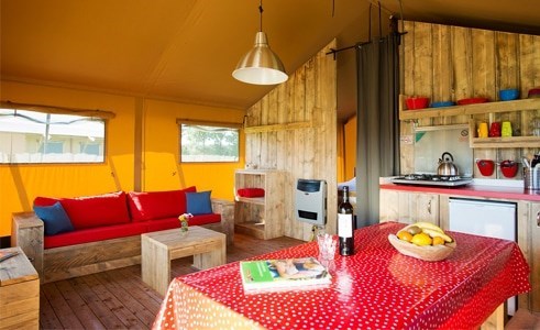 Safaritent met sanitair in het prachtige Zeeland