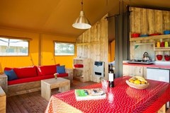 Safaritent met sanitair in het prachtige Zeeland Safaritent met sanitair in het prachtige Zeeland