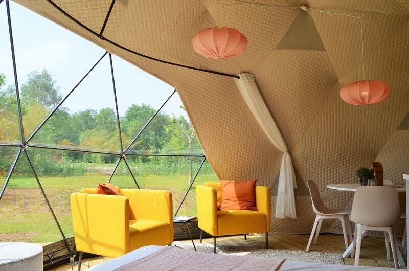 Unieke Iglotent met badkamer 