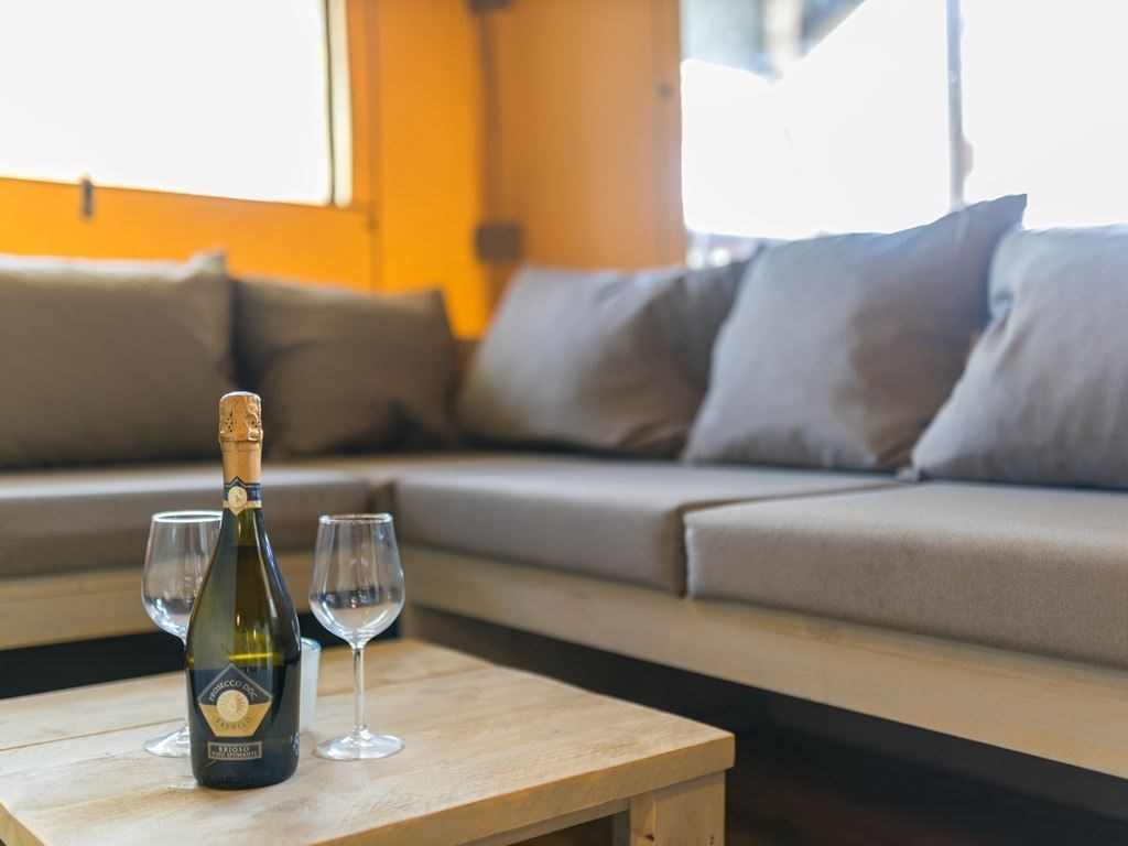 Barntent met badkamer in de mooie Ardennen