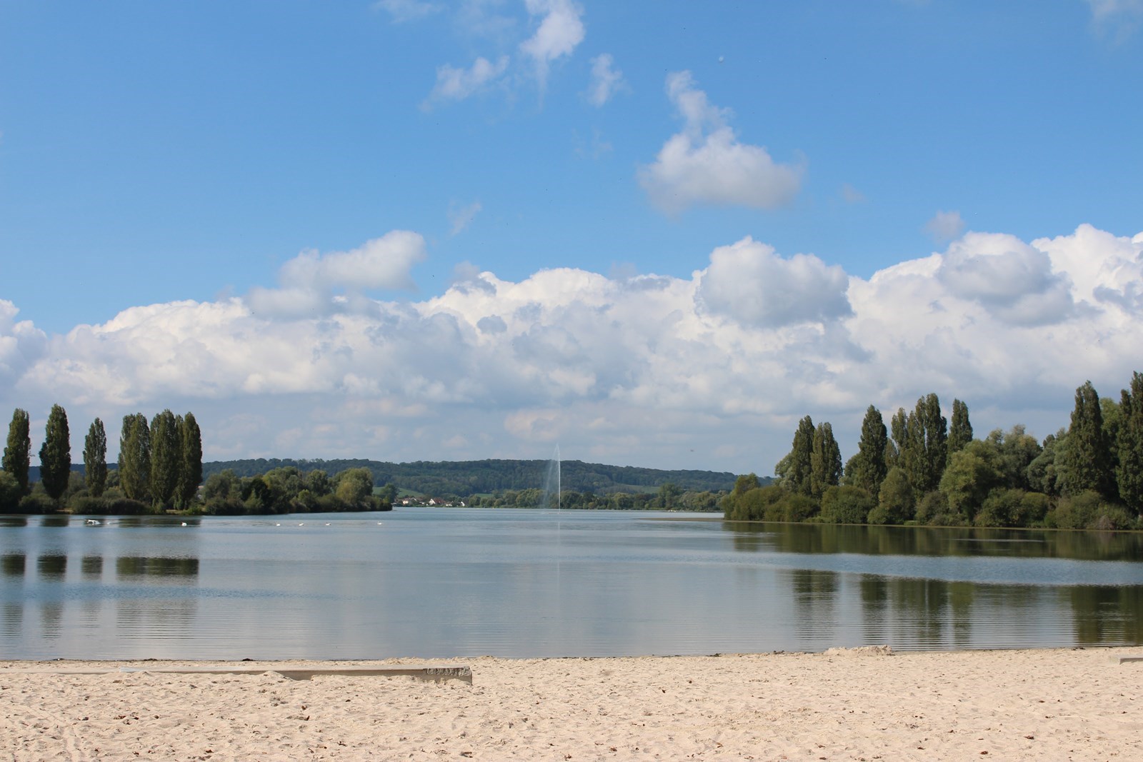 Safaritent aan het meer van Vesoul