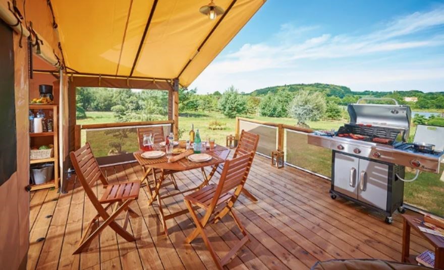 Glamping Lodge tent in het hart van het bos van Orléans