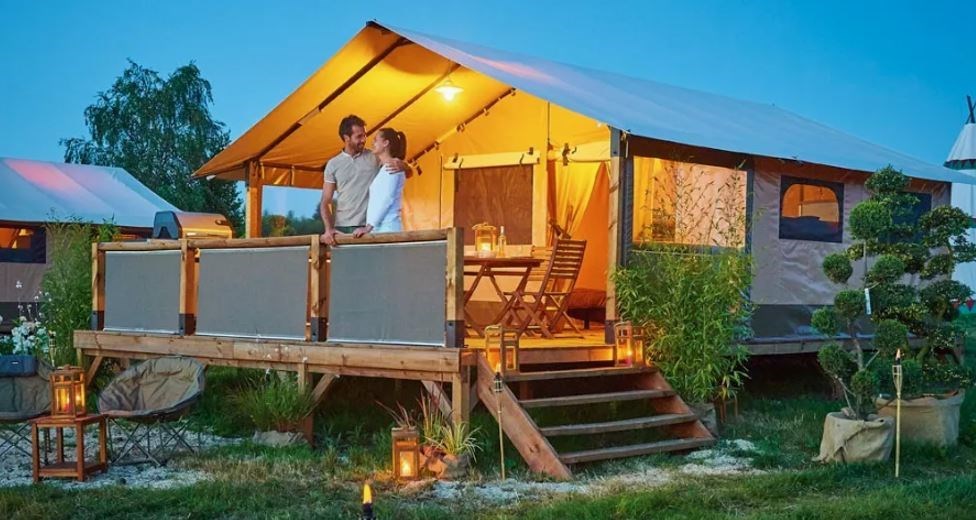 Glamping Lodge tent in het hart van het bos van Orléans